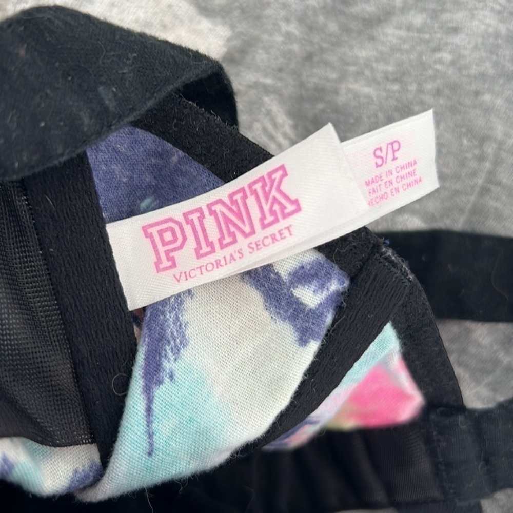 AMERICAN EAGLE CROP TOP AND PINK VICTORIA’S SECRET BRA BUNDLE - Picture 3 of 3